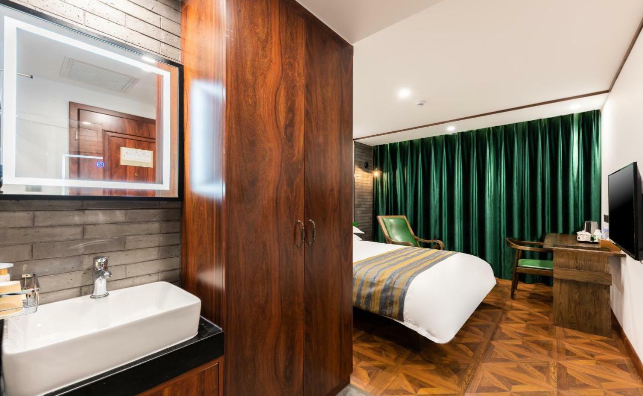 Nostalgia Hotel Near Prince Gong'S Mansion- Beihai Park, Tian'Anmen Square, Nanluoguxiang Hutong, Huguosi Hutong Snack Street, 5 Minutes Walk Away From Ping'Anli Subway Station, Free Ice Cream And Laundry Service,English Communication Well Pechino Esterno foto
