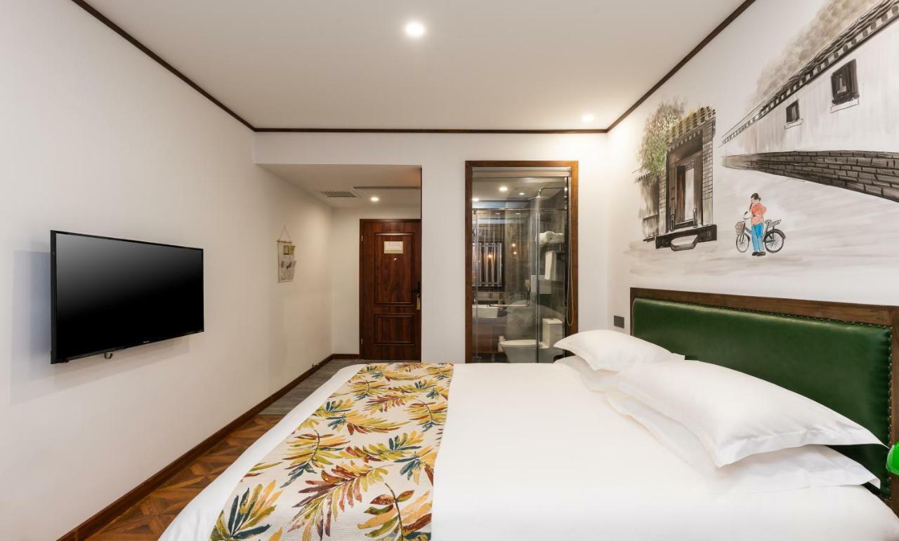 Nostalgia Hotel Near Prince Gong'S Mansion- Beihai Park, Tian'Anmen Square, Nanluoguxiang Hutong, Huguosi Hutong Snack Street, 5 Minutes Walk Away From Ping'Anli Subway Station, Free Ice Cream And Laundry Service,English Communication Well Pechino Esterno foto