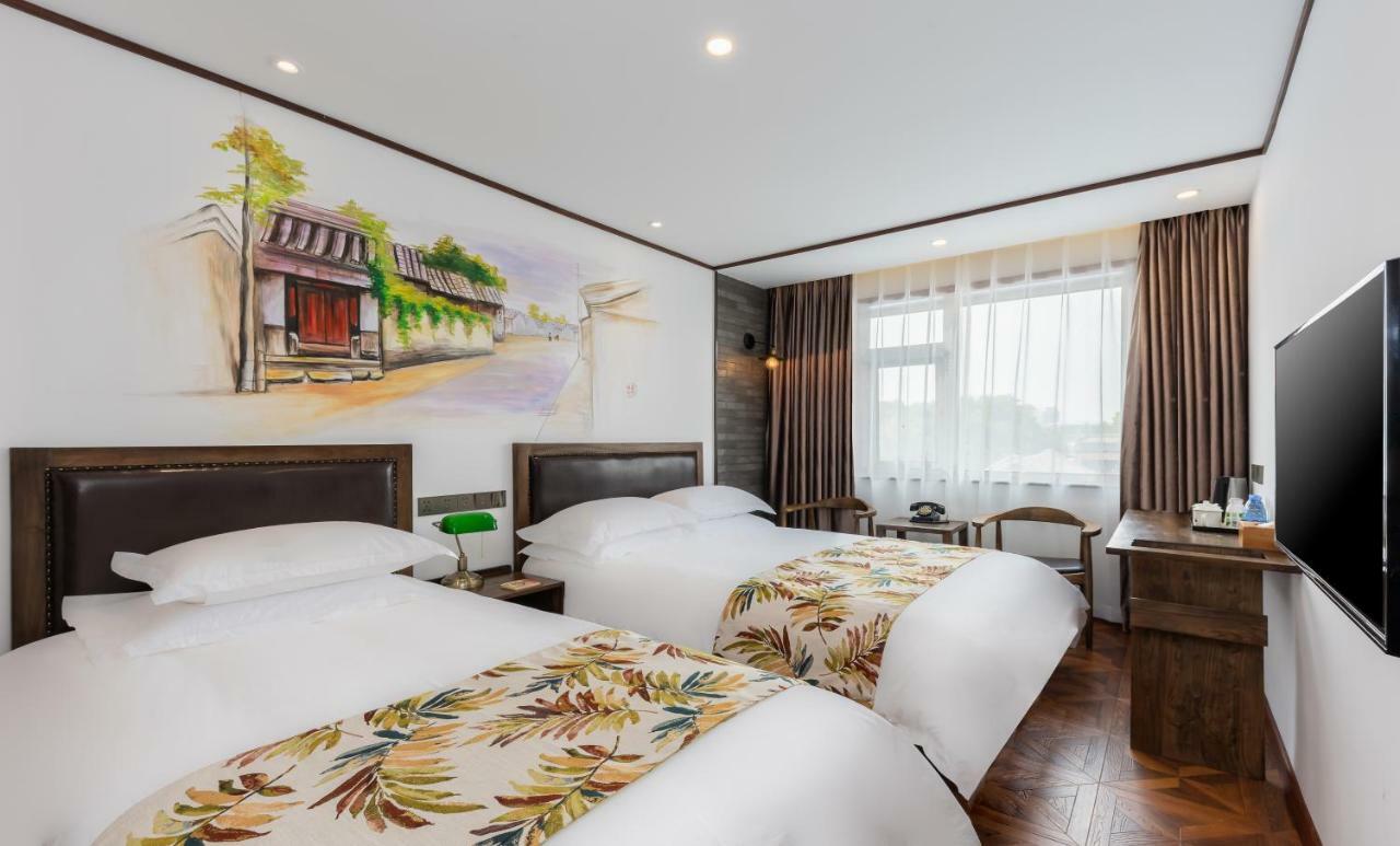 Nostalgia Hotel Near Prince Gong'S Mansion- Beihai Park, Tian'Anmen Square, Nanluoguxiang Hutong, Huguosi Hutong Snack Street, 5 Minutes Walk Away From Ping'Anli Subway Station, Free Ice Cream And Laundry Service,English Communication Well Pechino Esterno foto
